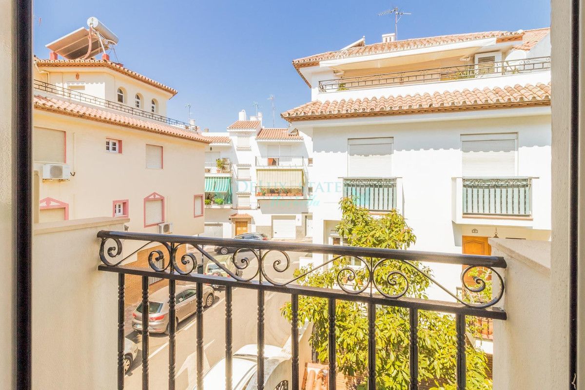 Town House for sale in Estepona