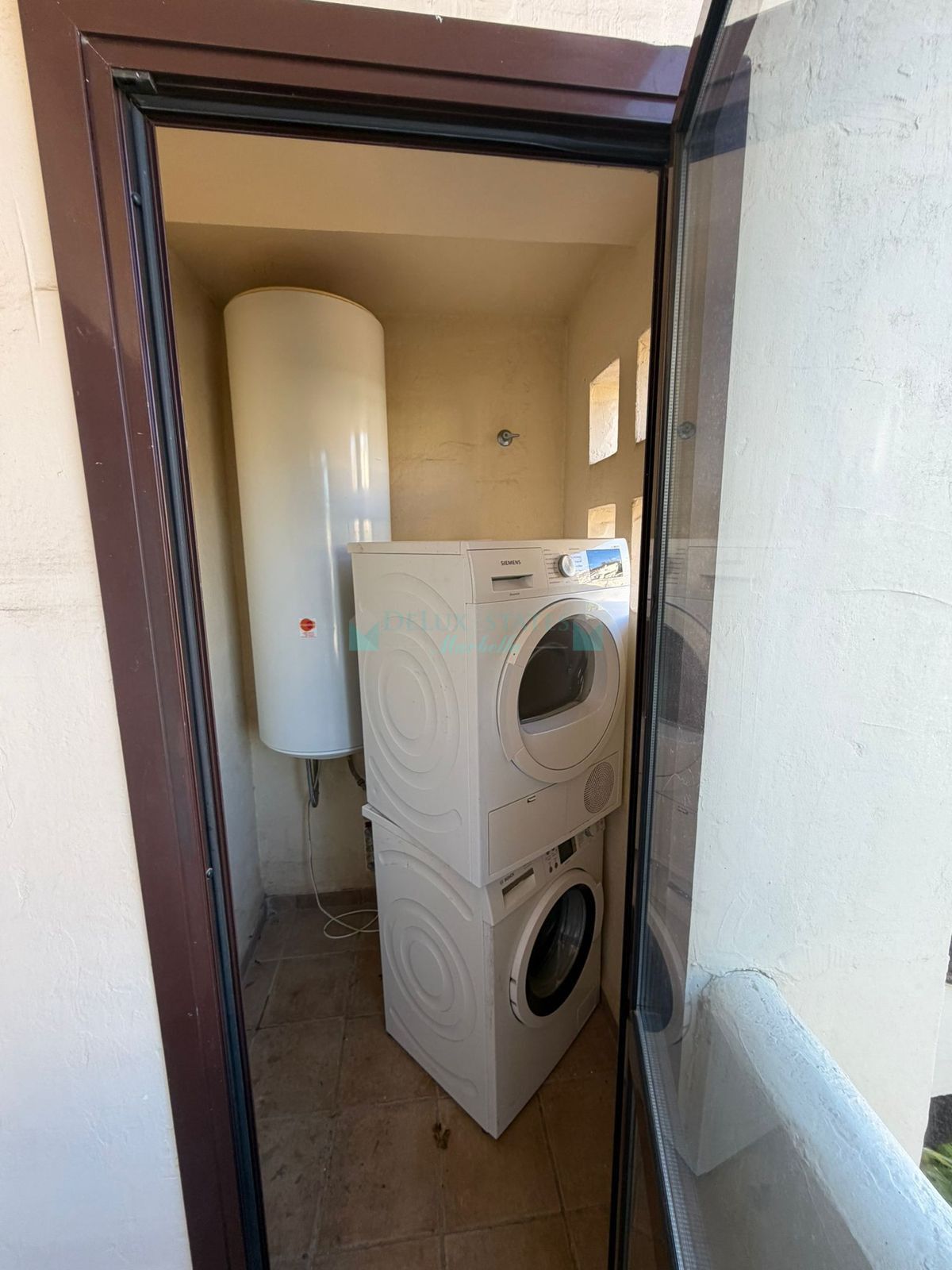 Apartment for sale in Benahavis