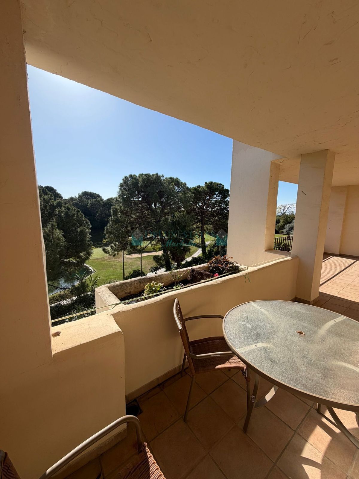 Apartment for sale in Benahavis