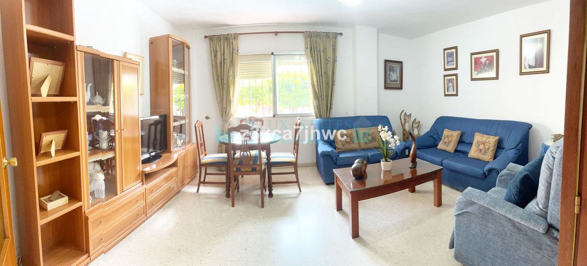 Apartamento en venta en Estepona