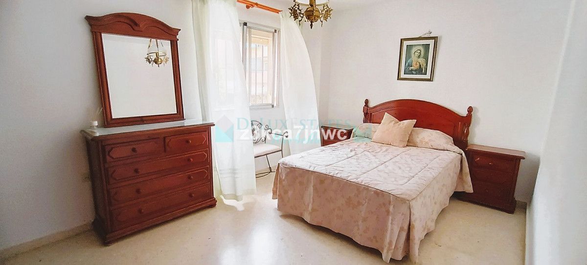 Apartamento en venta en Estepona