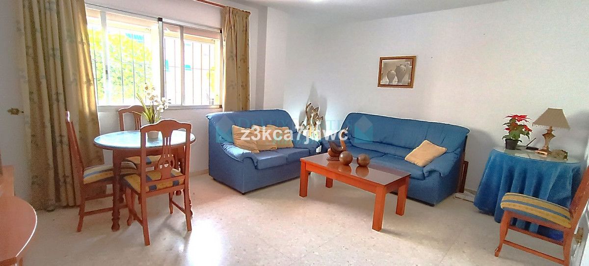 Apartamento en venta en Estepona
