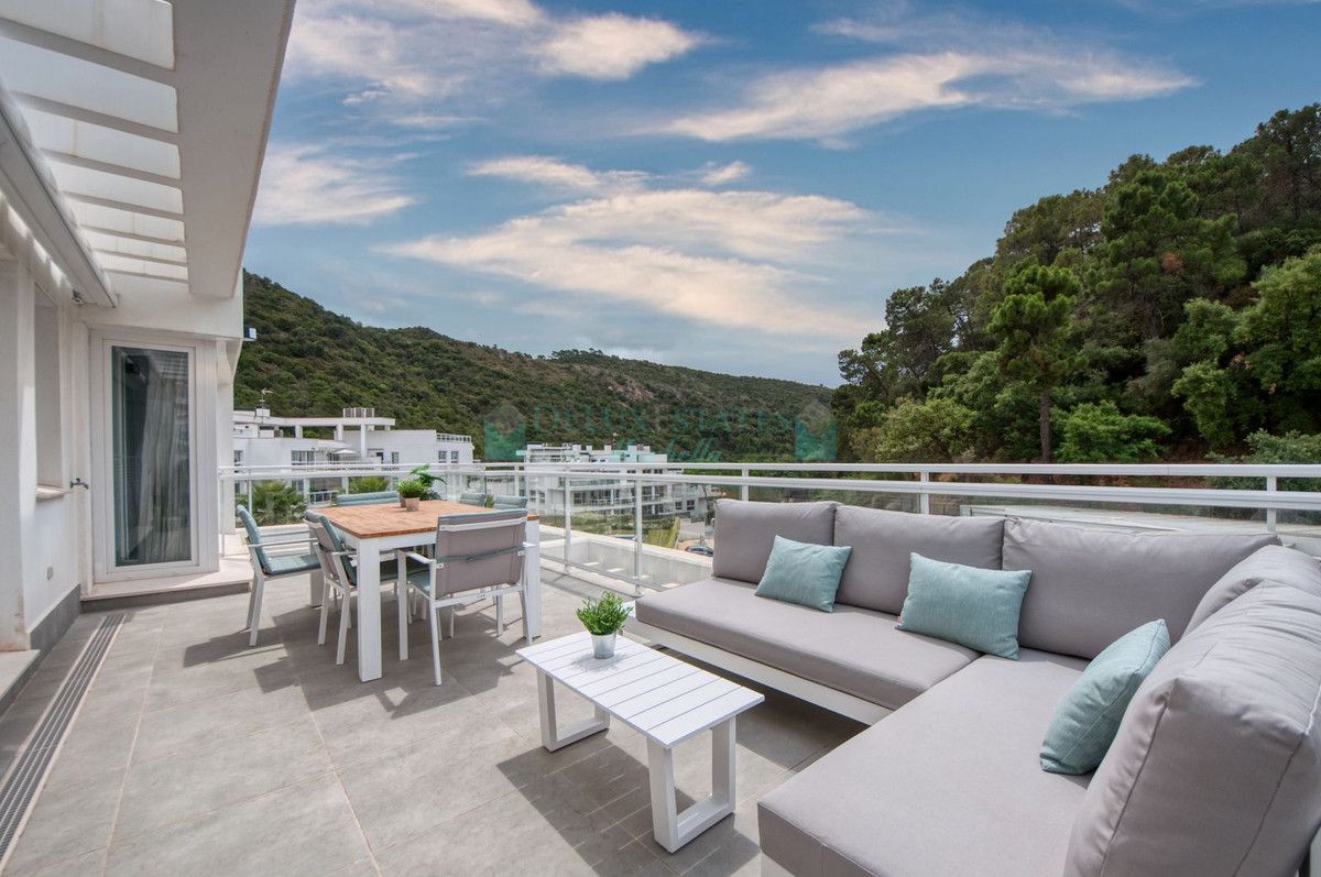 Penthouse for sale in Benahavis