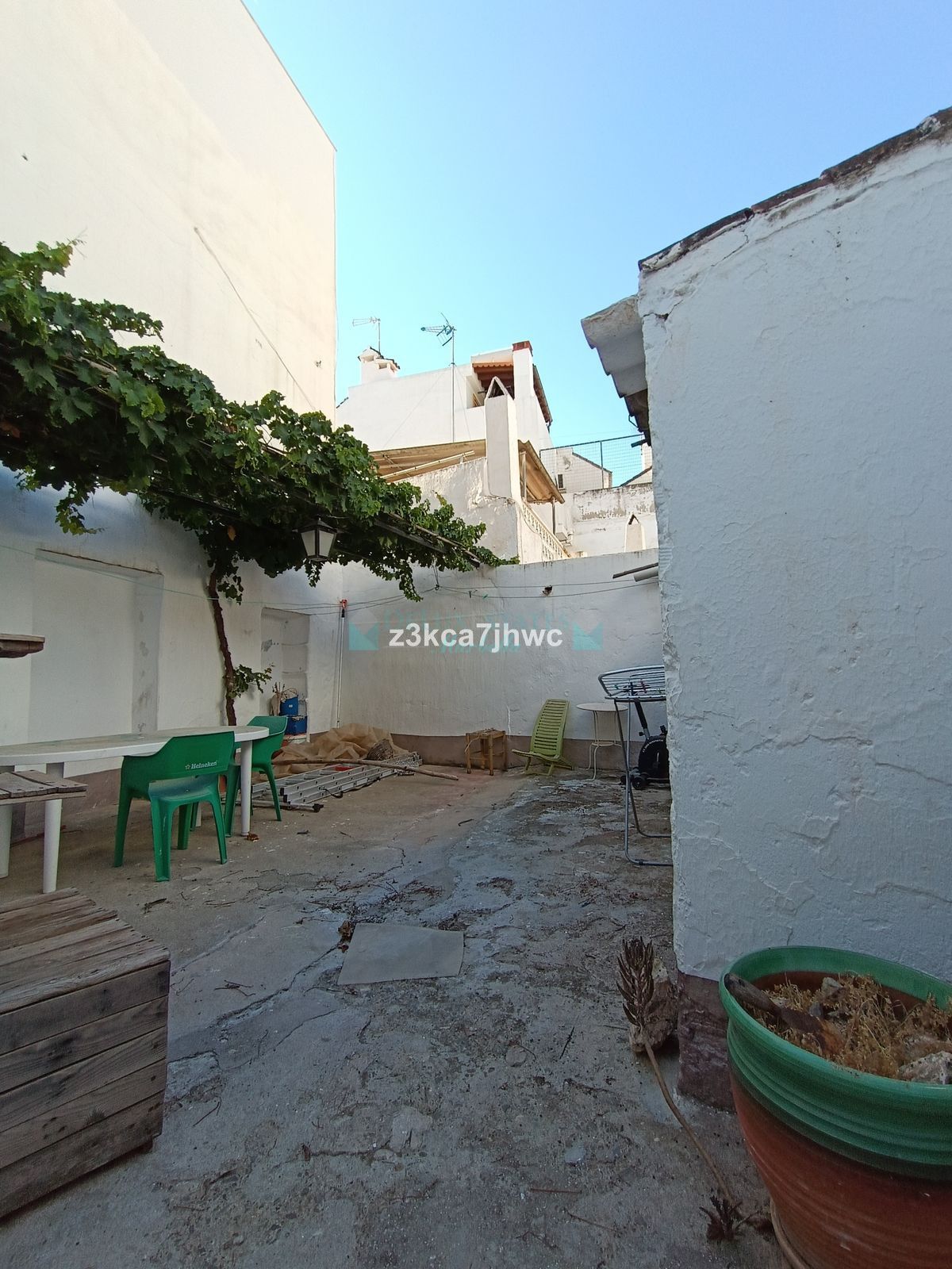 Town House for sale in Estepona