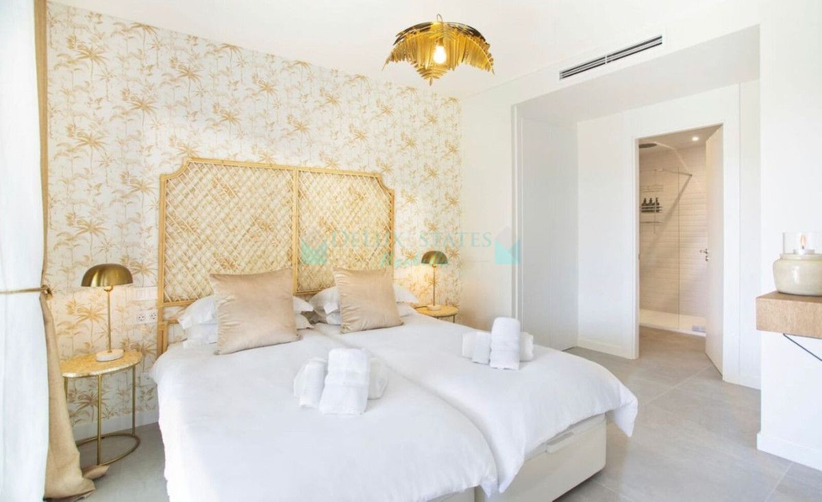 Town House for rent in Cabopino, Marbella East