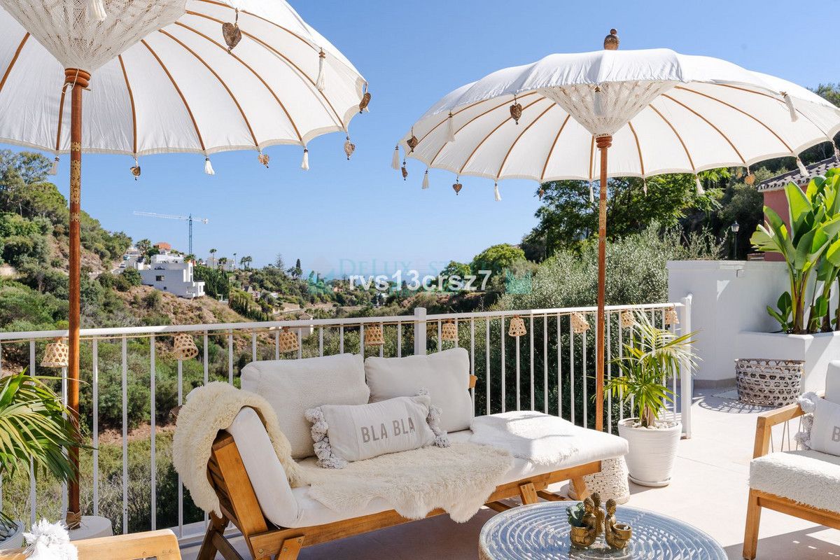 Villa for sale in El Rosario, Marbella East