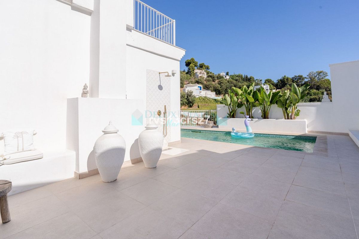 Villa for sale in El Rosario, Marbella East