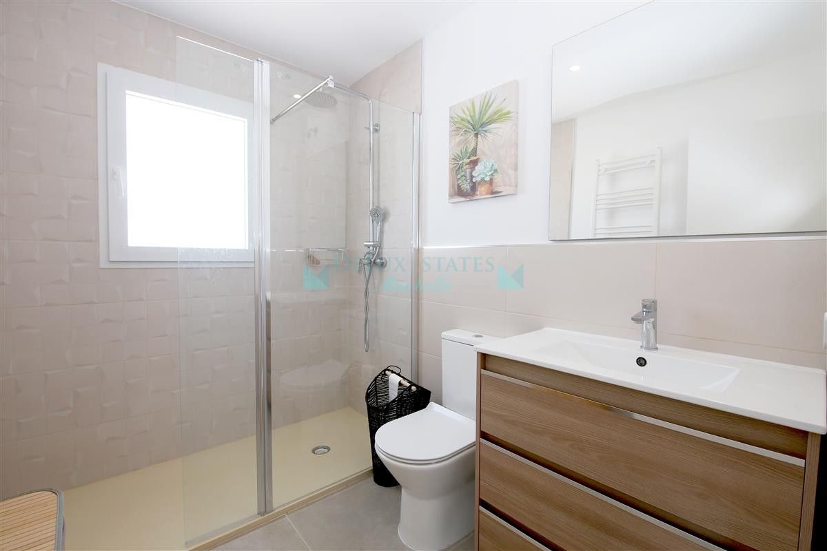 Villa for rent in Estepona