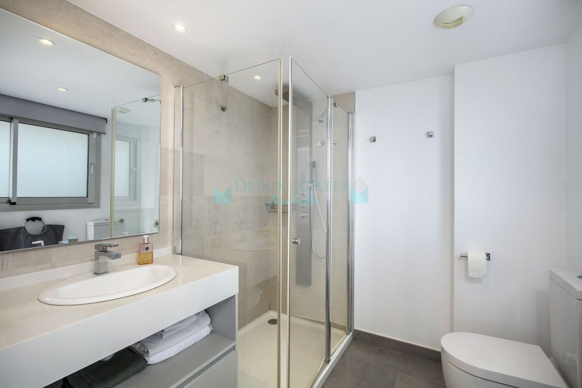 Penthouse for sale in Estepona