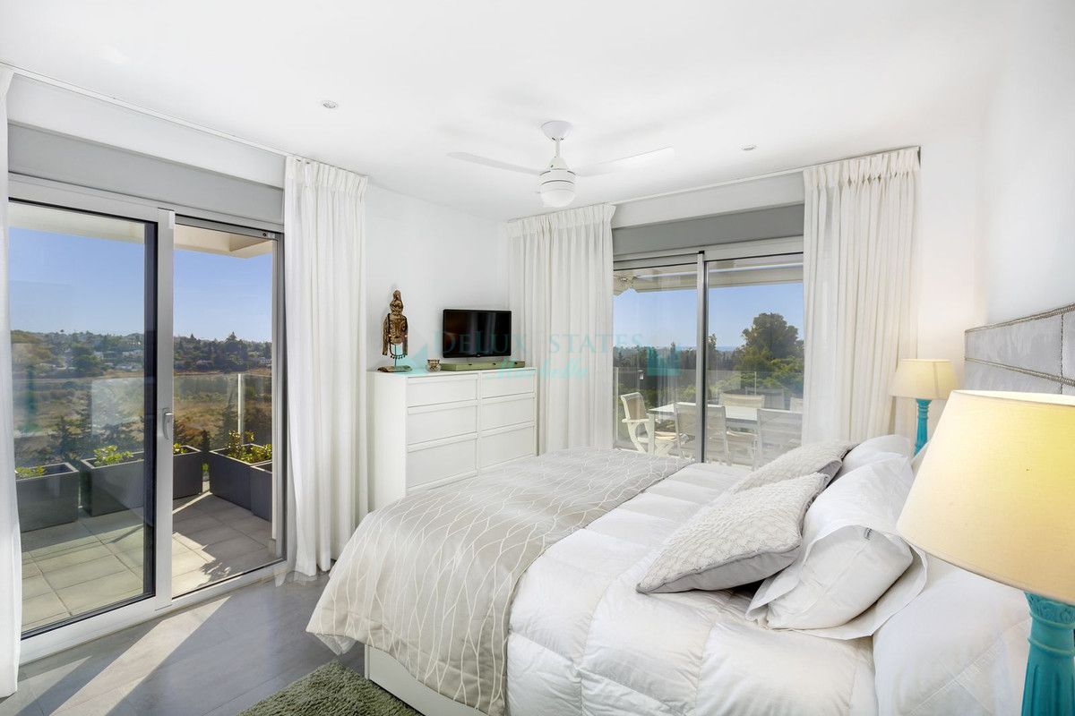 Penthouse for sale in Estepona