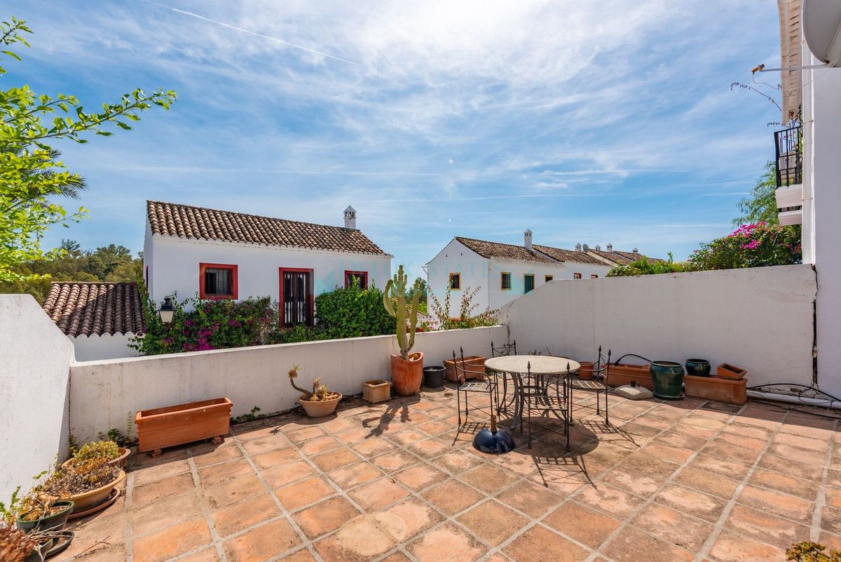 Town House for sale in Nueva Andalucia