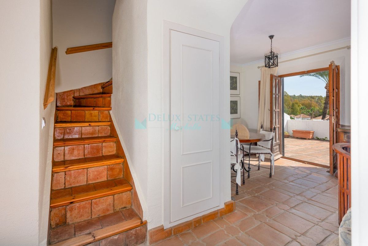 Town House for sale in Nueva Andalucia