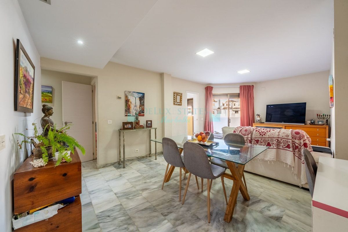 Ático en venta en Elviria, Marbella Este