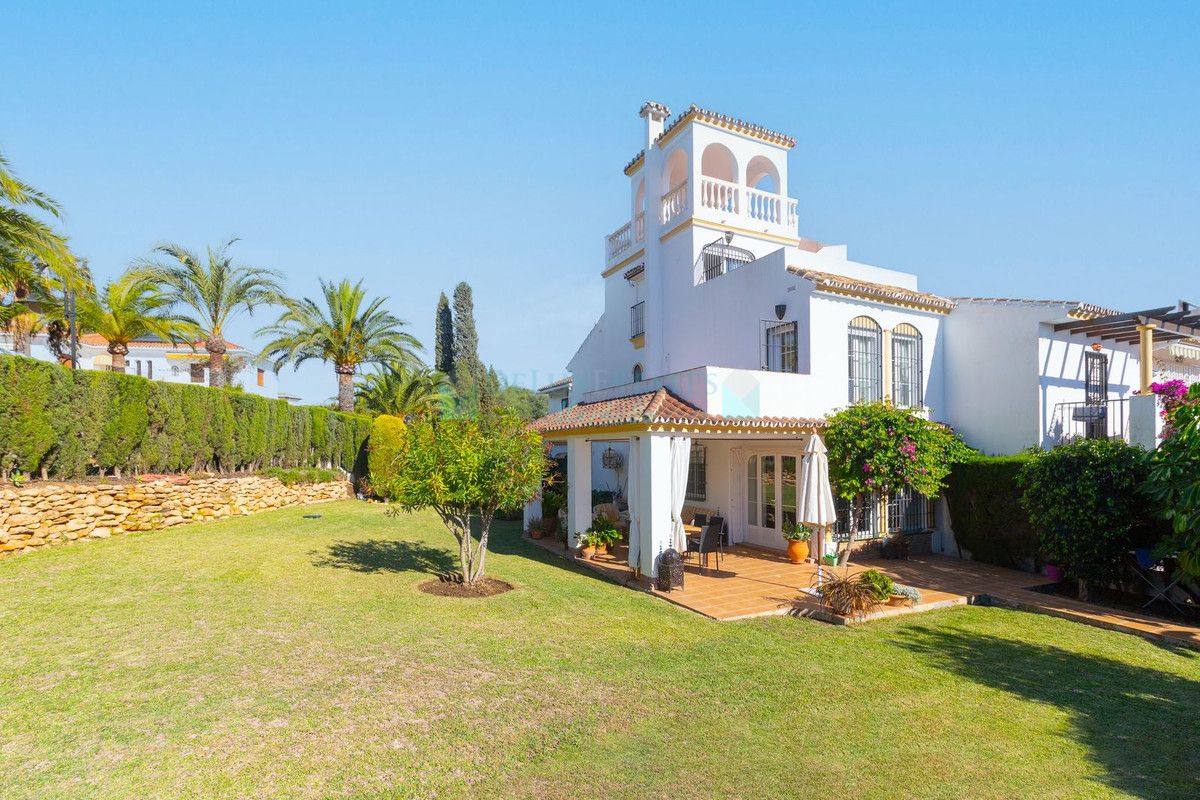 Town House for sale in Elviria, Marbella East