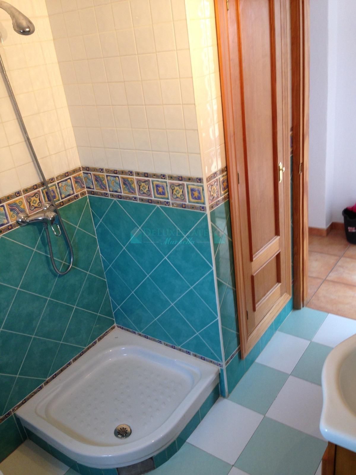 Villa for sale in New Golden Mile, Estepona