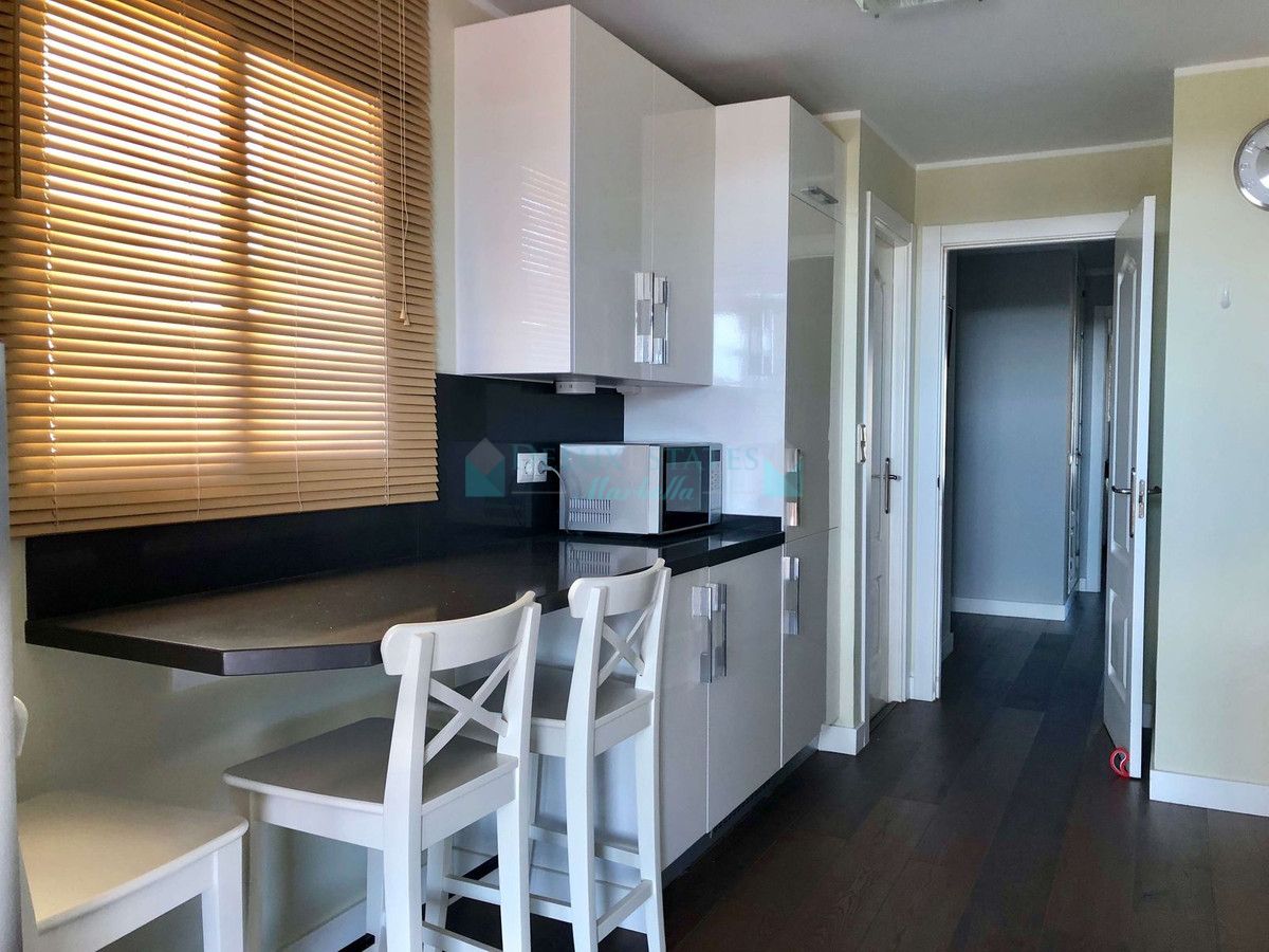 Ático en alquiler en Benahavis