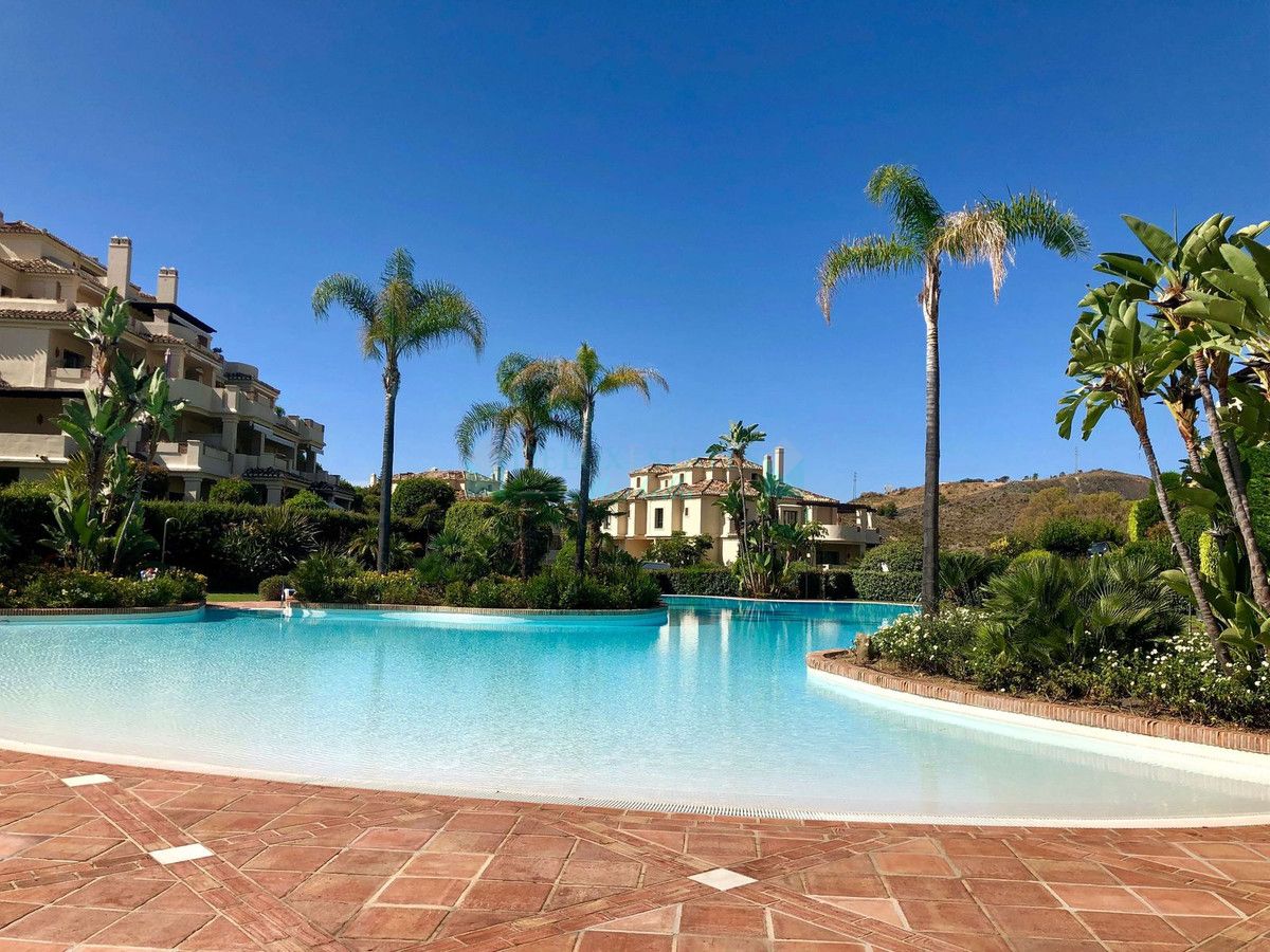 Ático en alquiler en Benahavis