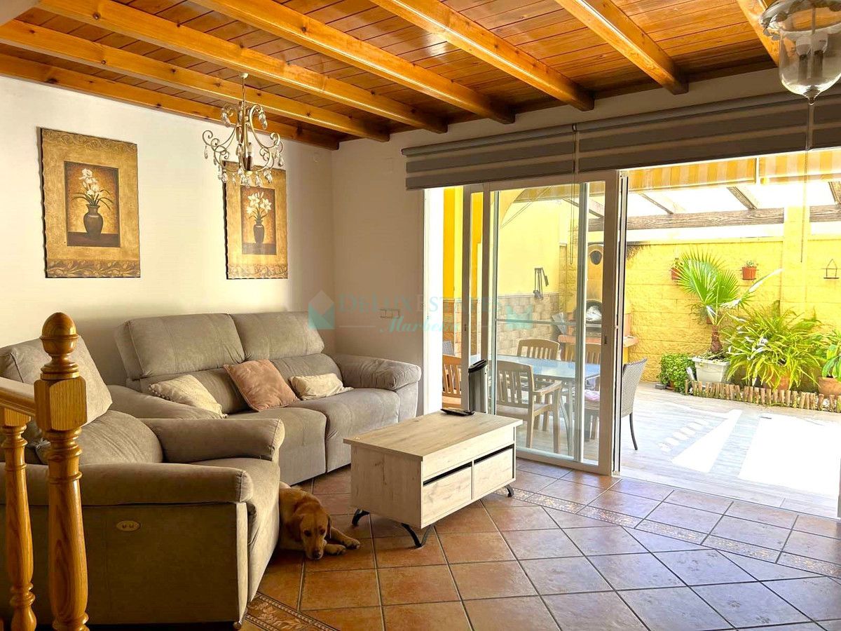 Town House for sale in Estepona