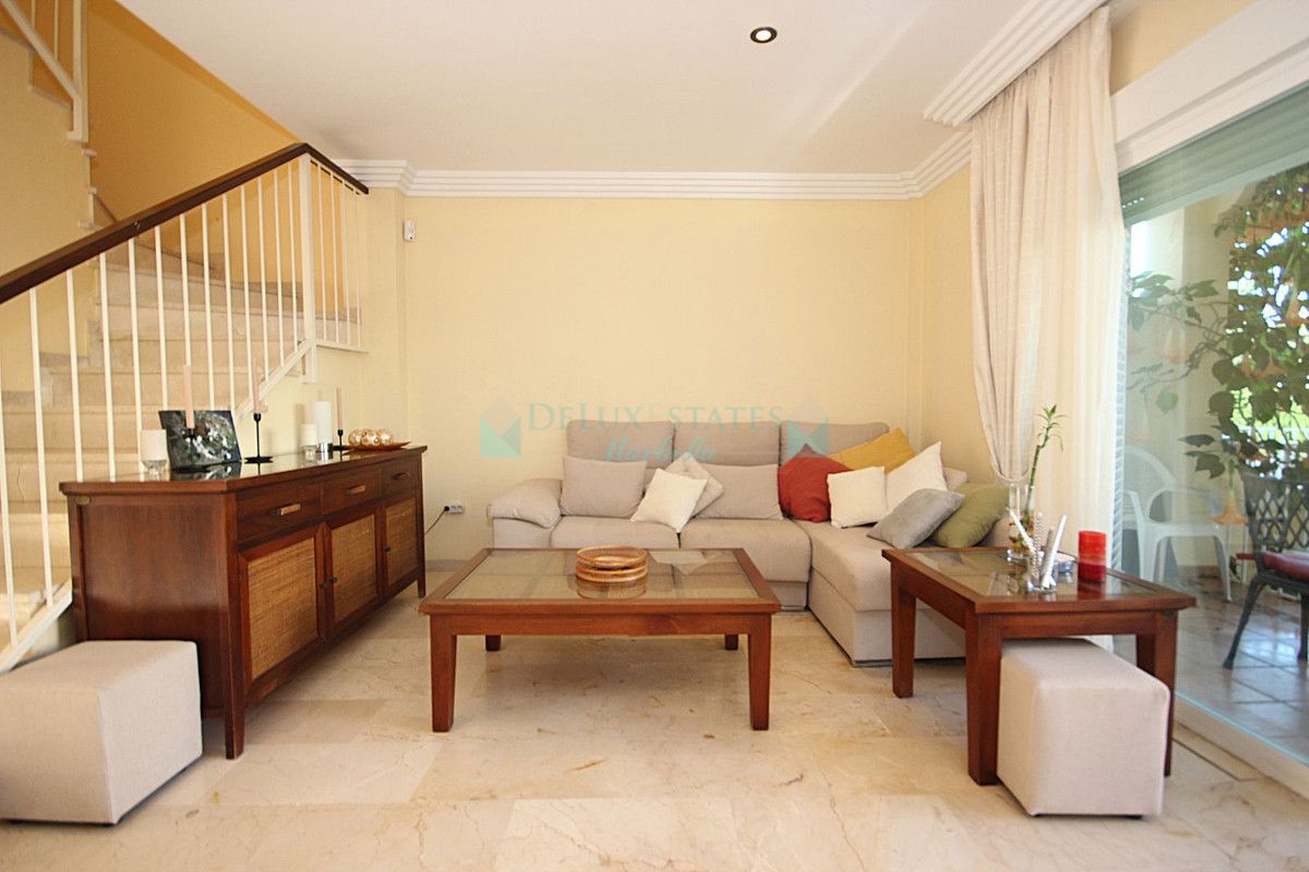 Town House for sale in El Rosario, Marbella East