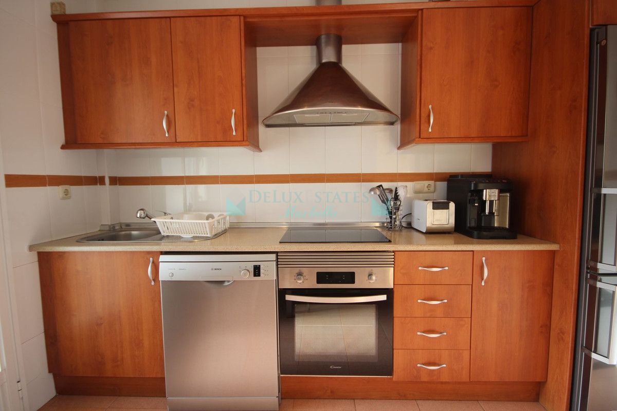 Town House for sale in El Rosario, Marbella East