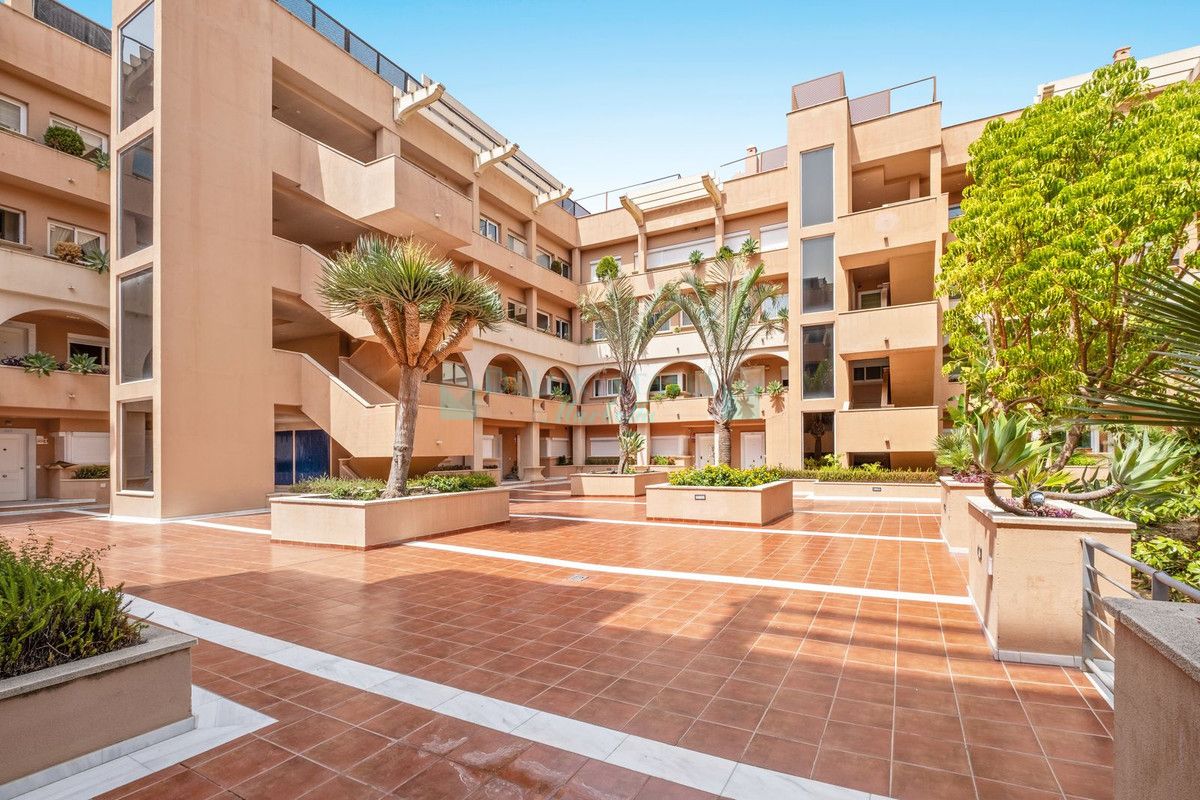 Ground Floor Apartment for sale in Nueva Andalucia