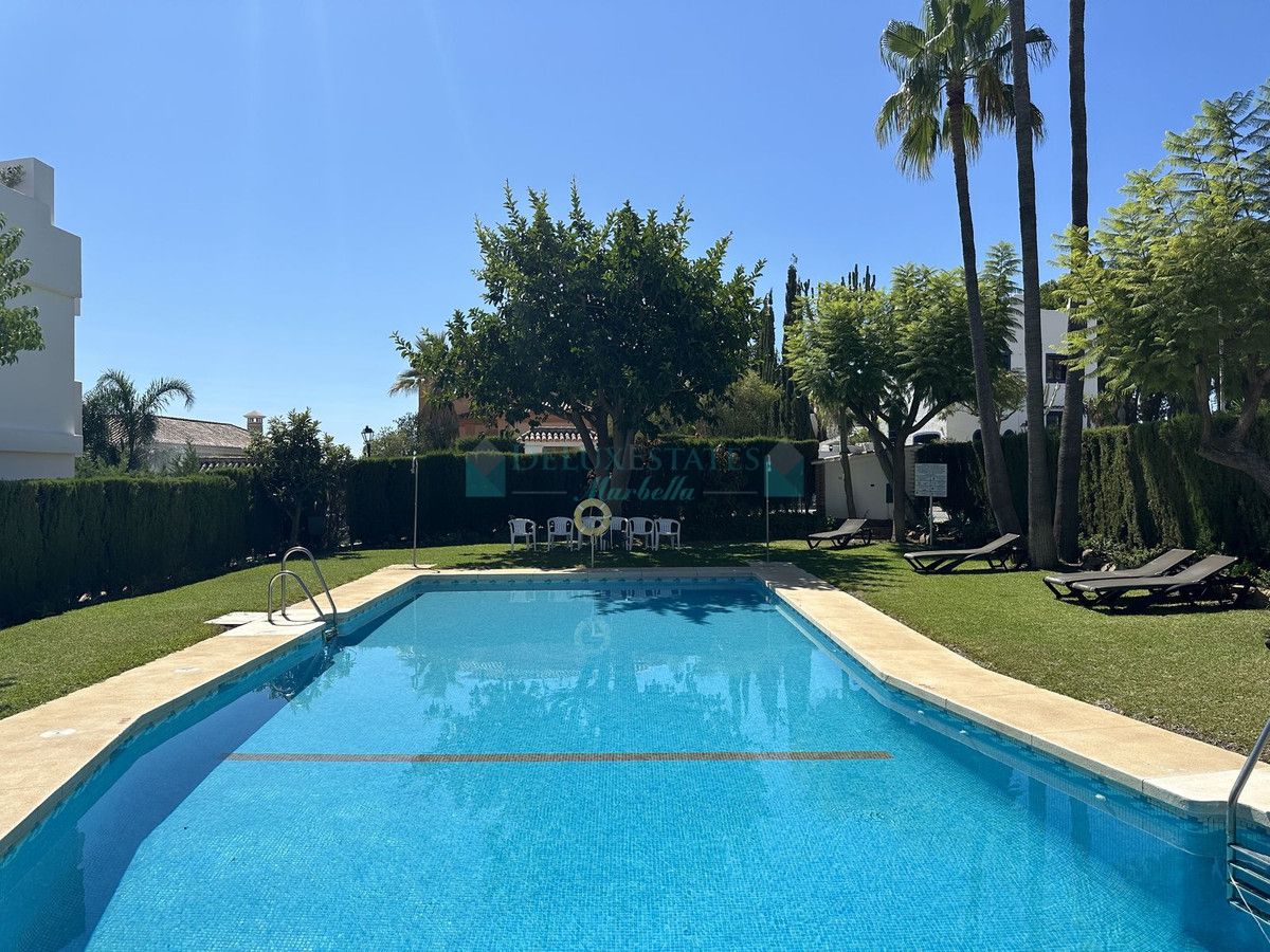 Town House for rent in Nueva Andalucia