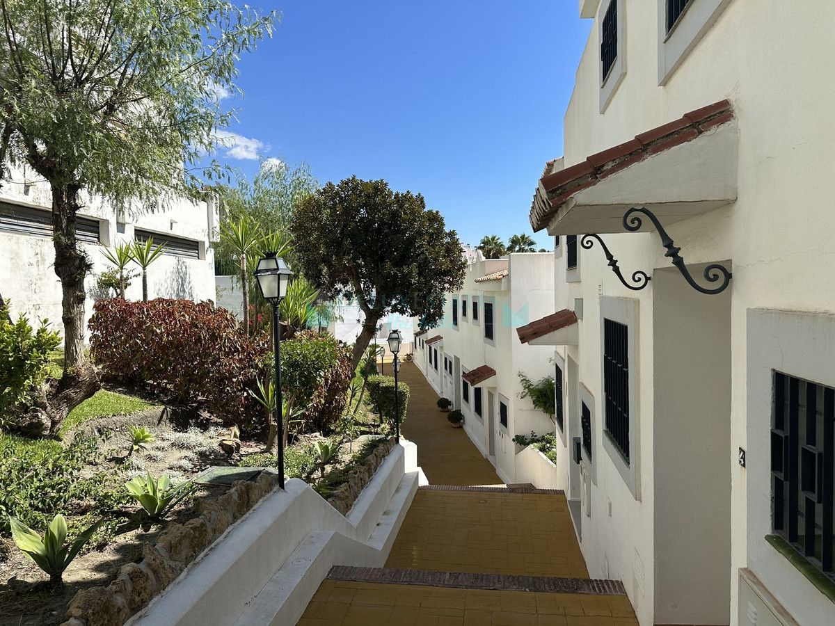 Town House for rent in Nueva Andalucia