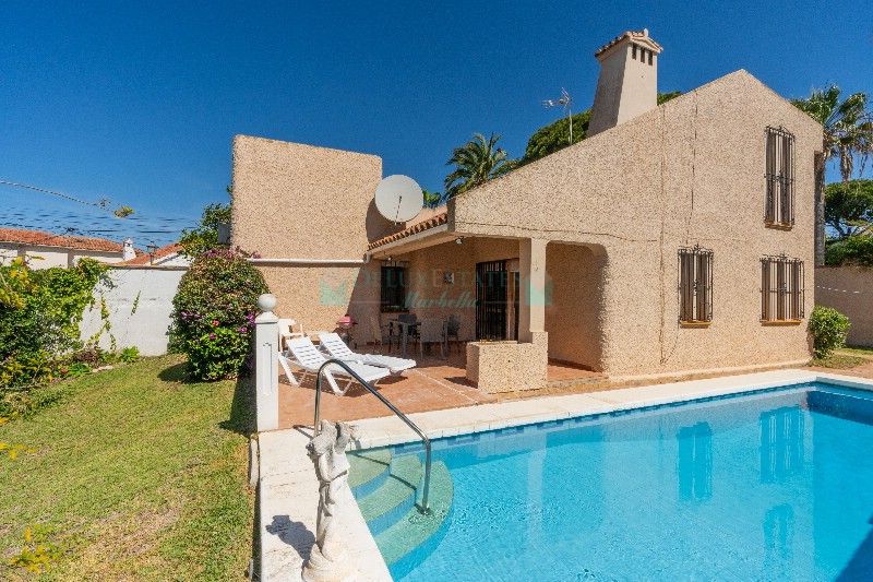 Villa for sale in Marbesa, Marbella East