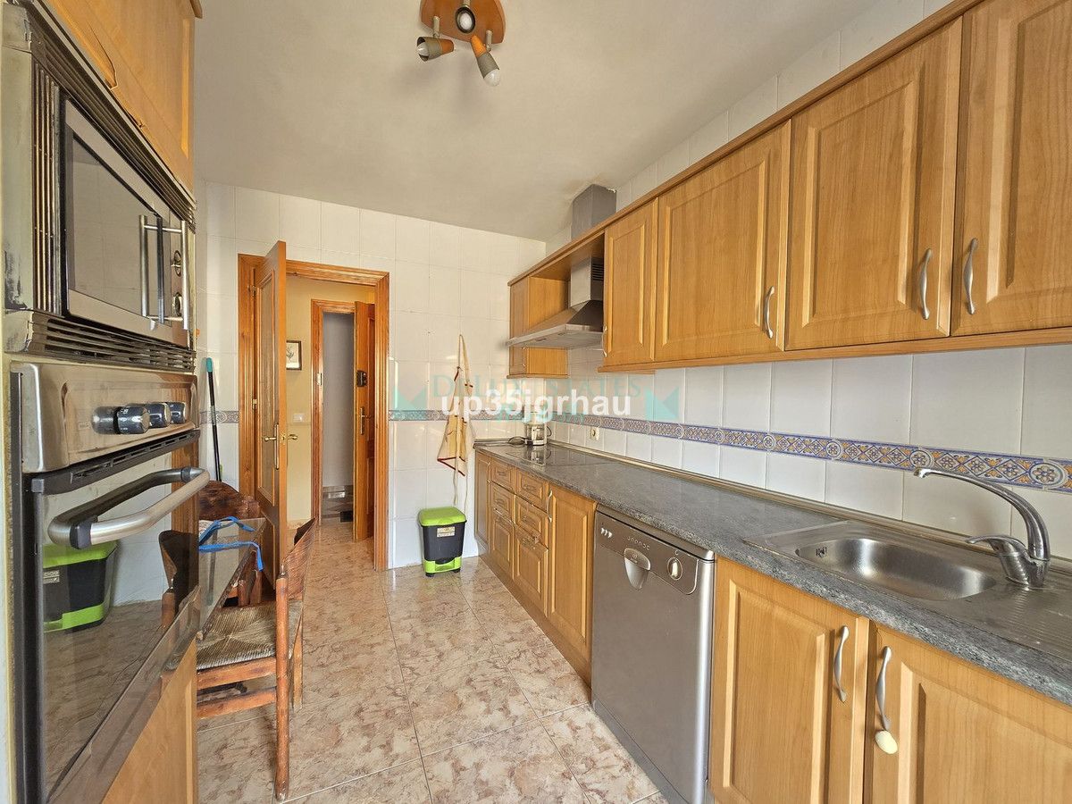 Apartment for sale in Estepona