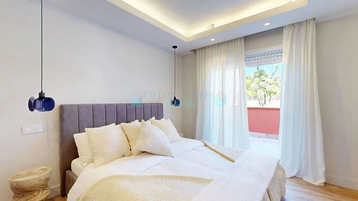 Semi Detached Villa for sale in Atalaya, Estepona