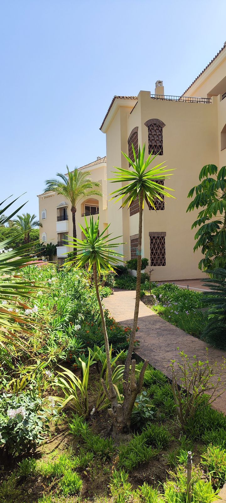 Ground Floor Apartment for sale in Elviria, Marbella East