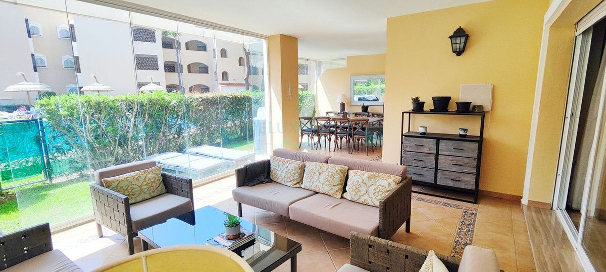 Ground Floor Apartment for sale in Elviria, Marbella East