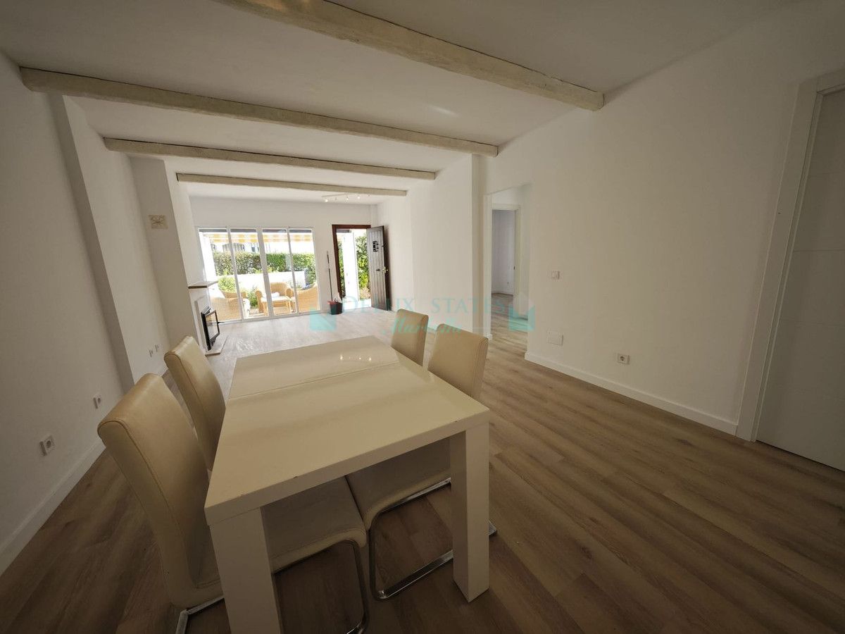 Apartamento Planta Baja en venta en Benamara, Estepona