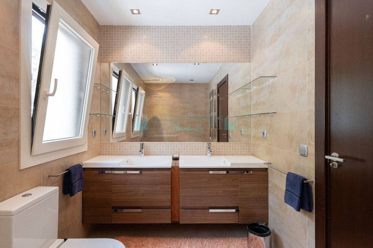 Villa for rent in Marbella Golden Mile