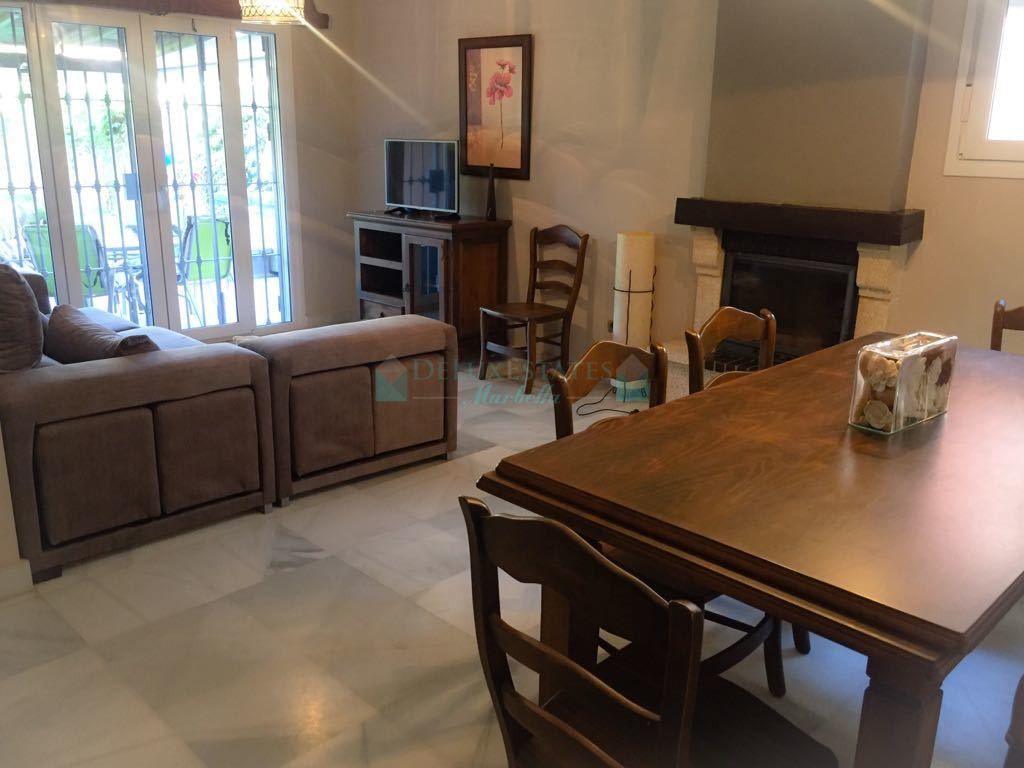 Town House for sale in Estepona