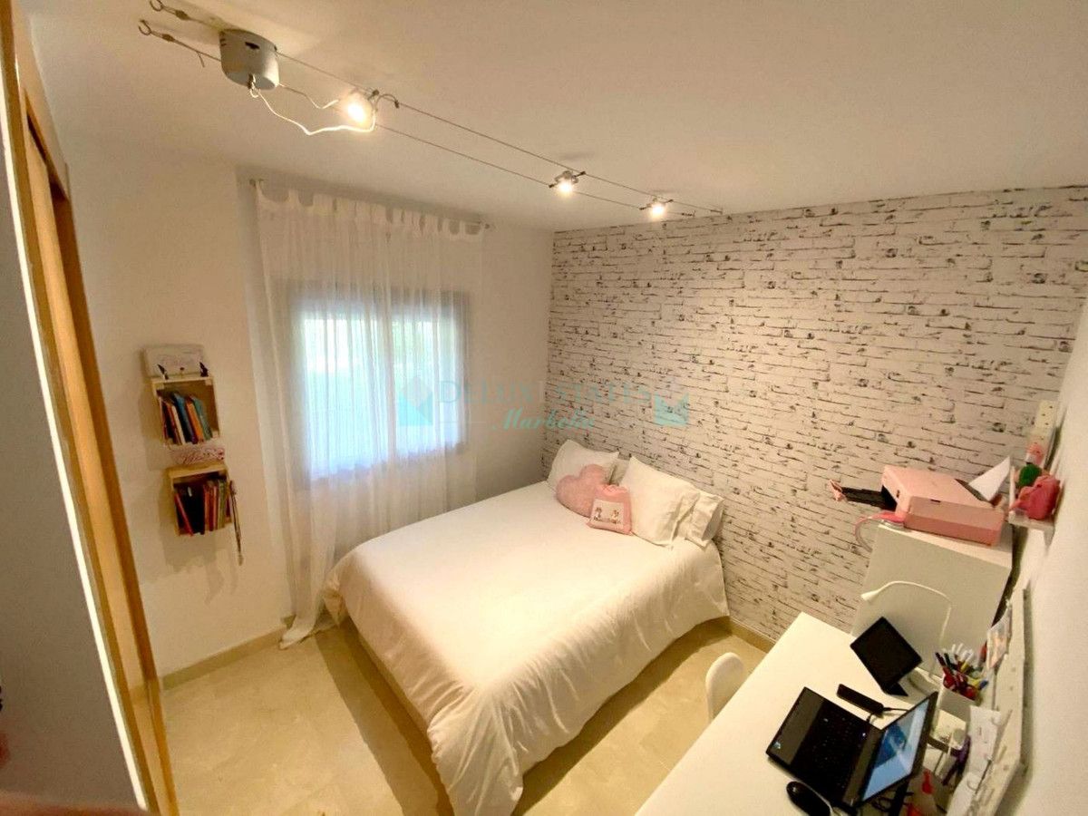 Apartment for rent in Selwo, Estepona