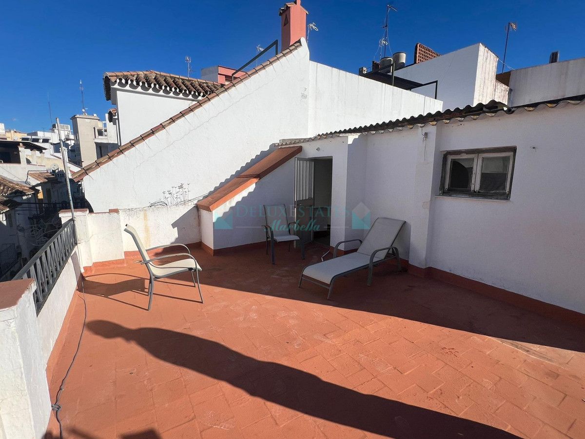 Town House for sale in Estepona