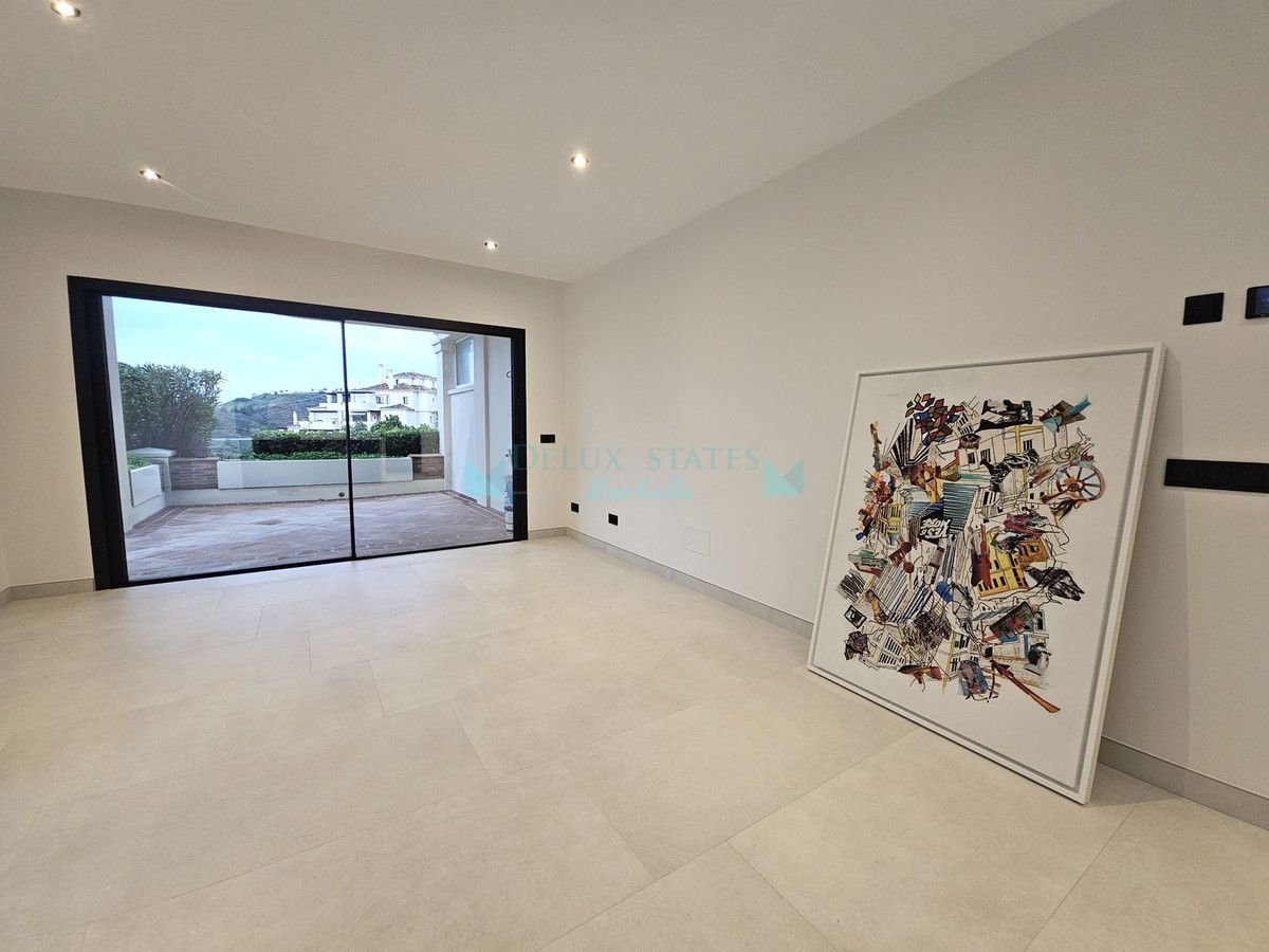 Ground Floor Apartment for rent in Benahavis