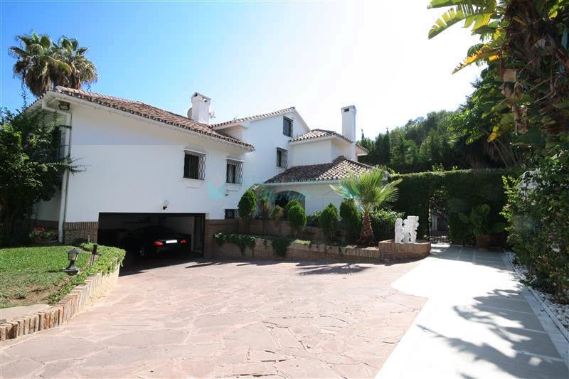 Villa for sale in Los Monteros, Marbella East