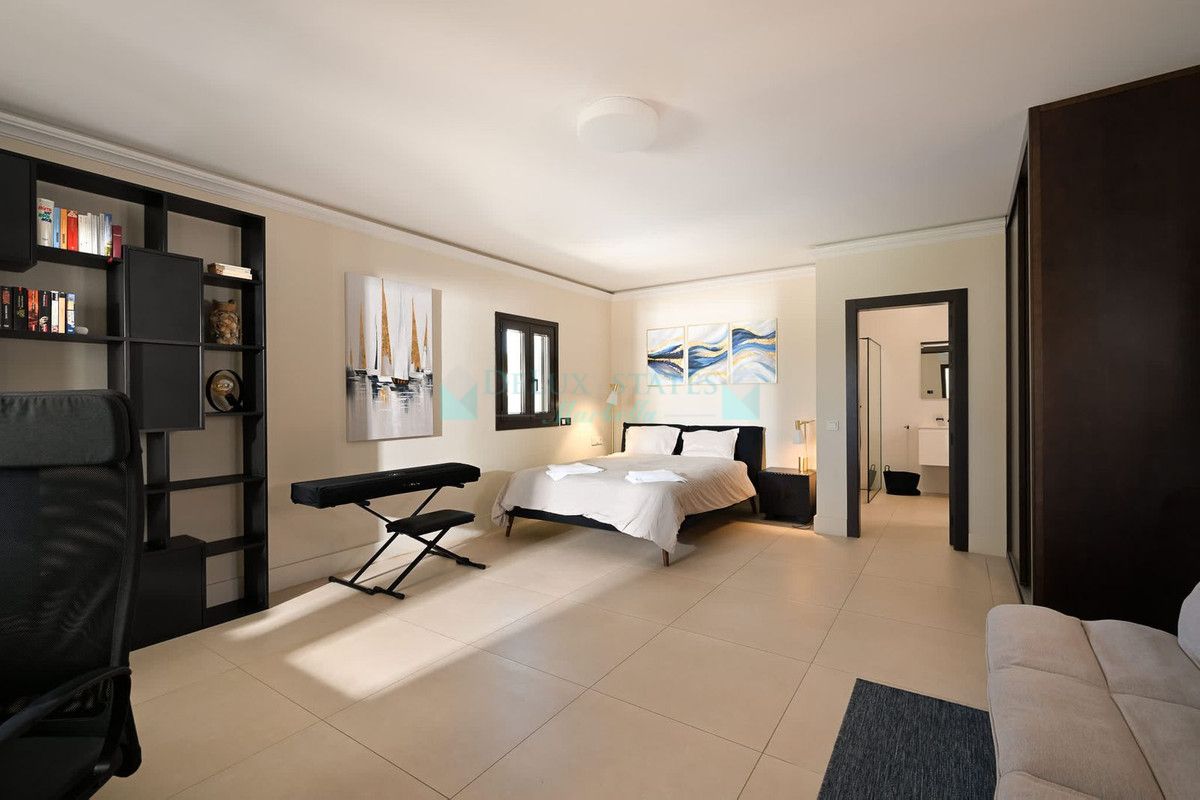 Villa en alquiler en Marbesa, Marbella Este