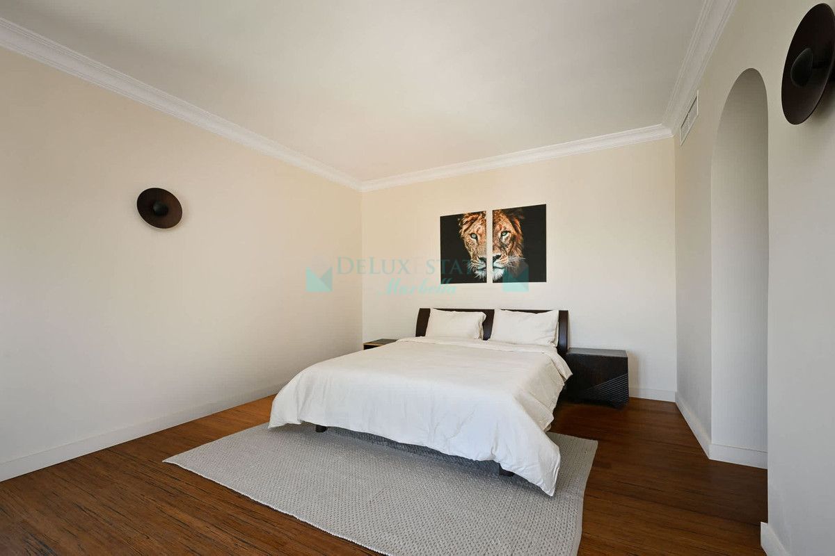 Villa en alquiler en Marbesa, Marbella Este