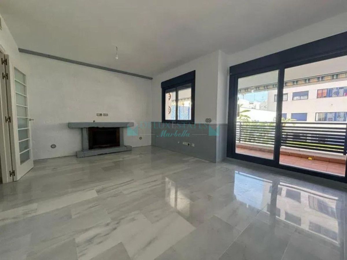 Apartamento en venta en Estepona