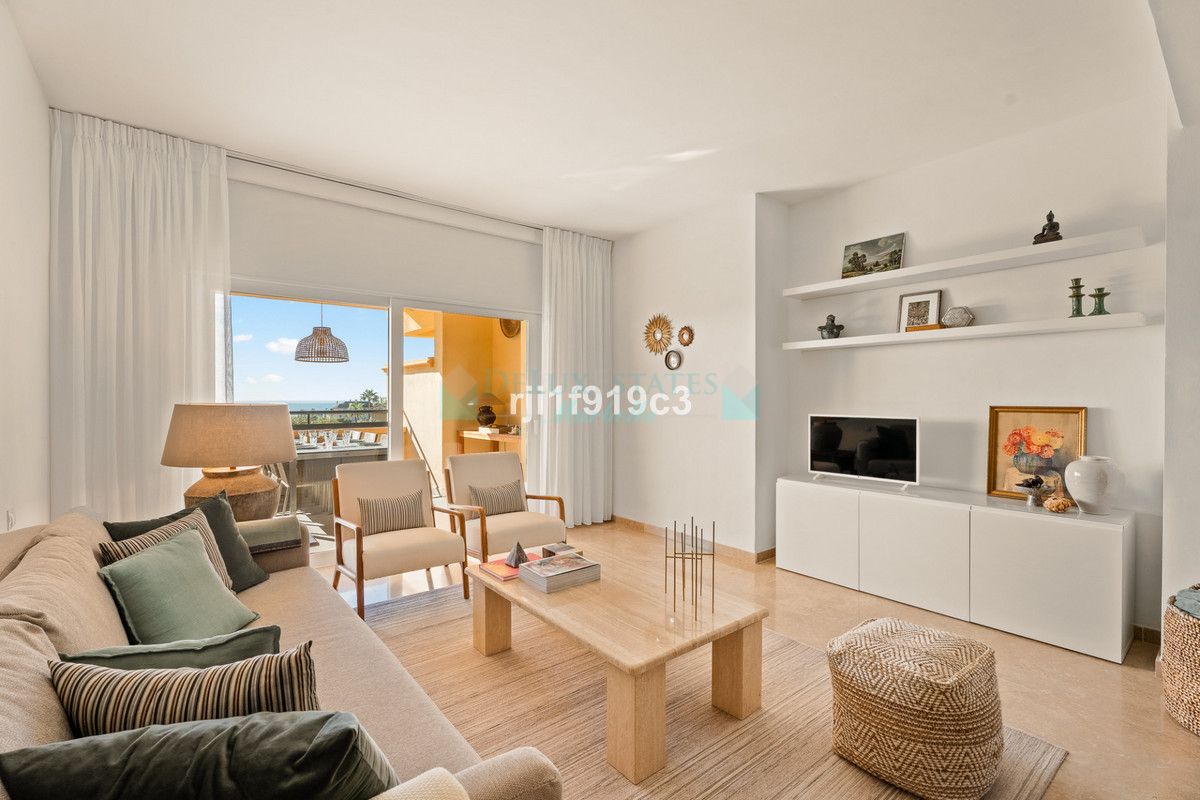 Apartment for sale in Elviria, Marbella East