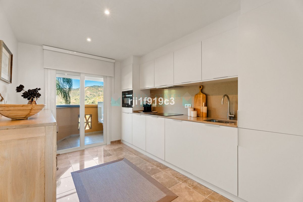 Apartment for sale in Elviria, Marbella East