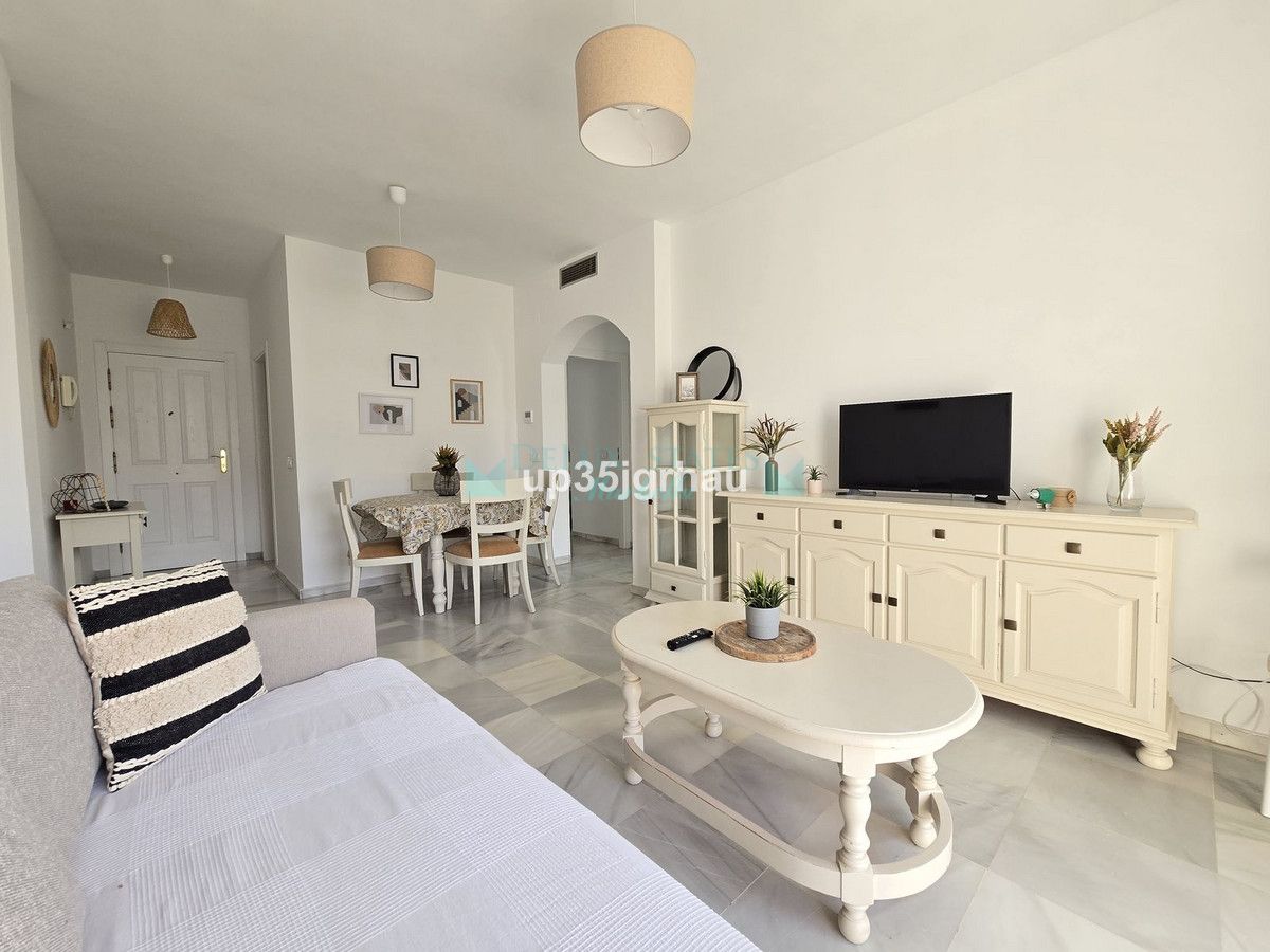 Apartamento en venta en Estepona