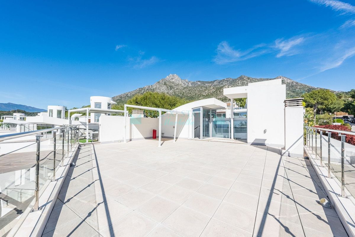 Town House for sale in Marbella Golden Mile