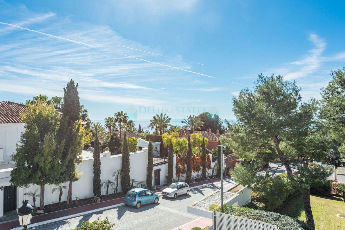 Town House for sale in Marbella Golden Mile