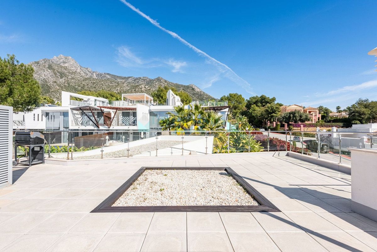 Town House for sale in Marbella Golden Mile