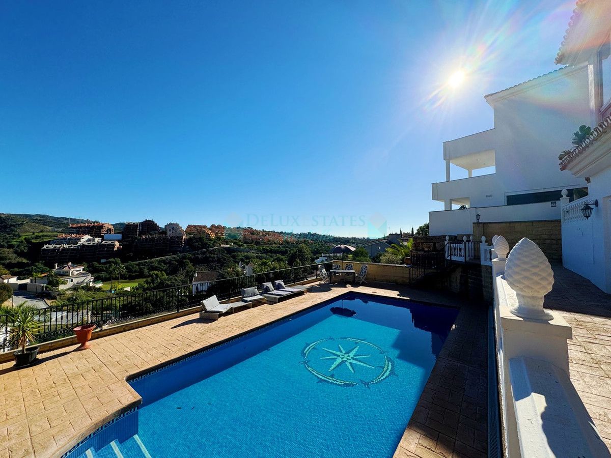 Villa for sale in Elviria, Marbella East