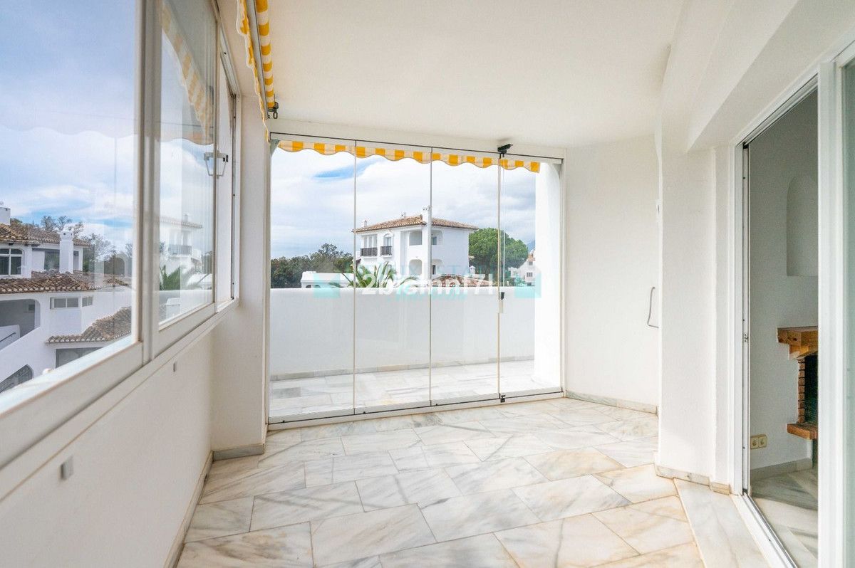 Apartamento en venta en Elviria, Marbella Este